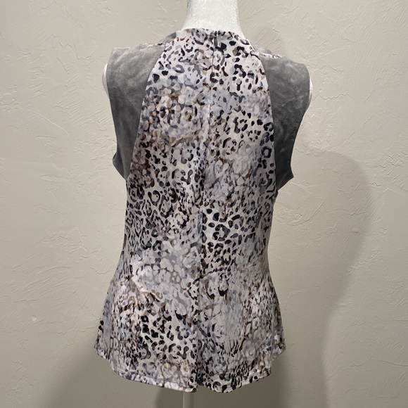 Calvin Klein - Picture 2 of 3